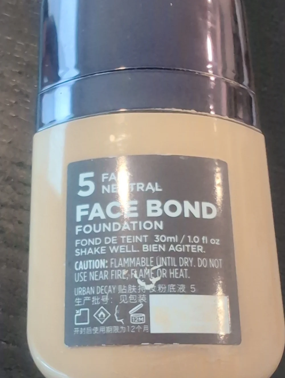 Urban Decay Face Bond Foundation 5 Fair Neutral